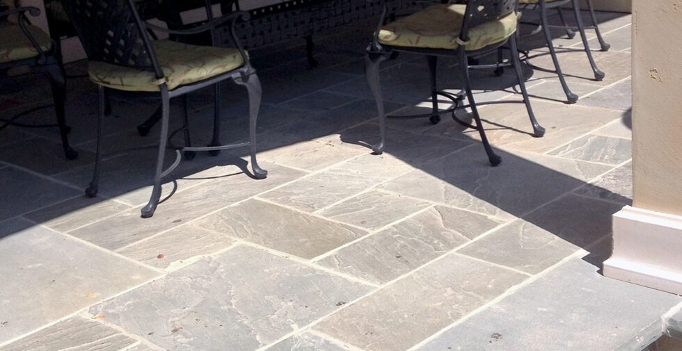 Bluestone Patterned Flagstone (Natural Cleft) - Buechel Stone